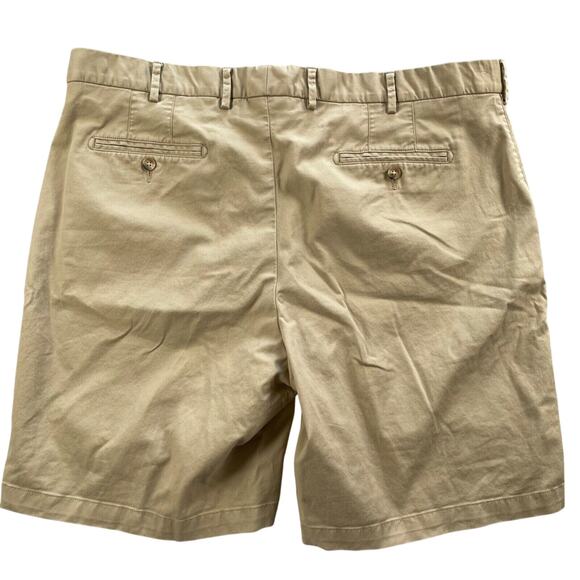 Peter Millar Shorts 42 Khaki Chino Flat Front Pima Cotton Stretch Peru 8" Inseam - Picture 2 of 6